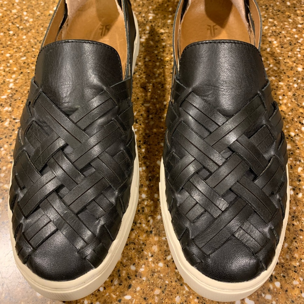 Women’s Frye slip on casual shoes size 9